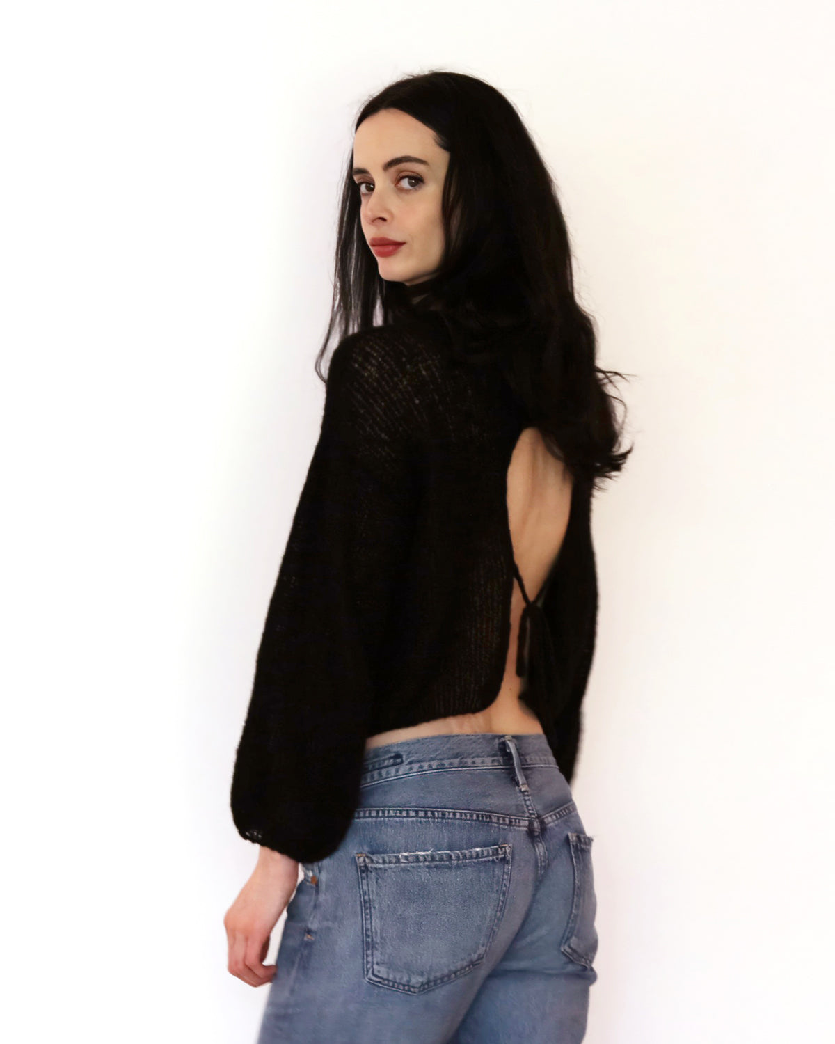 Backless Flirty Sweater Kit x Krysten Ritter