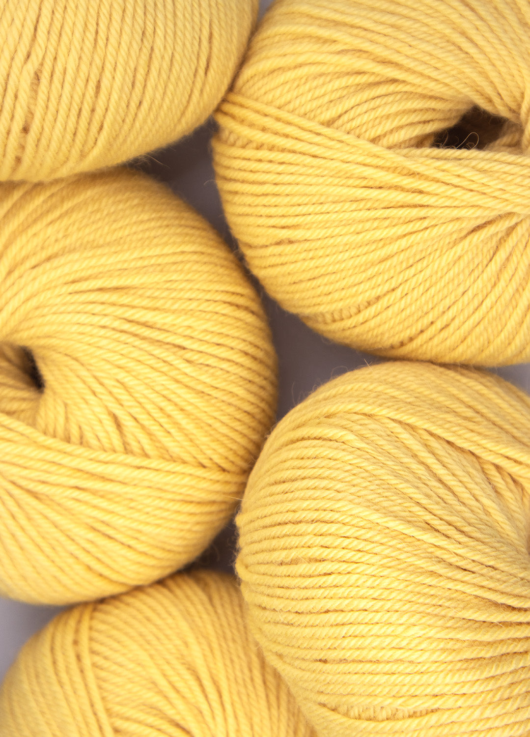 100% Baby Alpaca Yarn in 35 + Colours (Scratch Free) - DK 300g Yarn Set (6  x 50g) Soft Baby Alpaca Wool for Knitting and Crocheting Voluminous & 